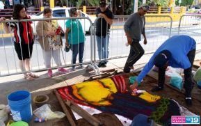 Alfombras Pasionarias: Arte que brota de las manos de un Pueblo de Fé, un Pueblo Cristiano