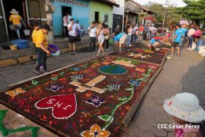 Alfombras Pasionarias: Arte que brota de las manos de un Pueblo de Fé, un Pueblo Cristiano
