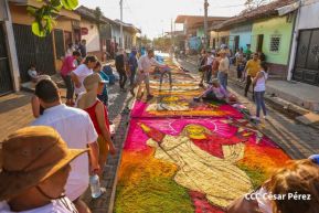 Alfombras Pasionarias: Arte que brota de las manos de un Pueblo de Fé, un Pueblo Cristiano