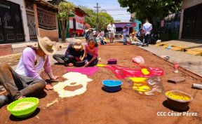 Alfombras Pasionarias: Arte que brota de las manos de un Pueblo de Fé, un Pueblo Cristiano