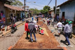 Alfombras Pasionarias: Arte que brota de las manos de un Pueblo de Fé, un Pueblo Cristiano