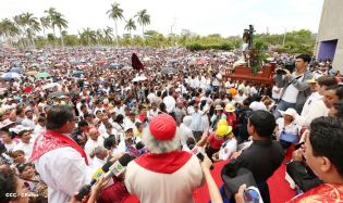 Cardenal Brenes participa en Viacrucis Penitencial