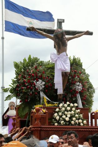 Cardenal Brenes participa en Viacrucis Penitencial