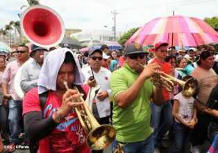 Cardenal Brenes participa en Viacrucis Penitencial
