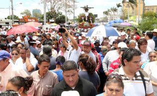 Cardenal Brenes participa en Viacrucis Penitencial