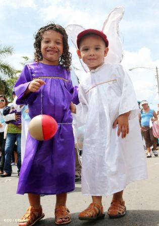 Cardenal Brenes participa en Viacrucis Penitencial