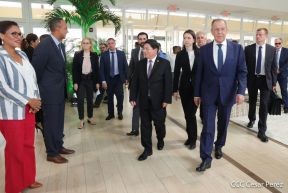 Presidente Daniel Ortega y Vicepresidenta Rosario Murillo en encuentro con Canciller de Rusia, Serguéi Lavrov