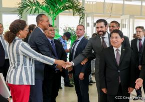 Presidente Daniel Ortega y Vicepresidenta Rosario Murillo en encuentro con Canciller de Rusia, Serguéi Lavrov