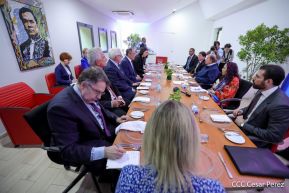 Presidente Daniel Ortega y Vicepresidenta Rosario Murillo en encuentro con Canciller de Rusia, Serguéi Lavrov