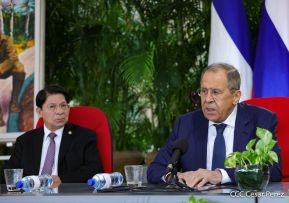 Presidente Daniel Ortega y Vicepresidenta Rosario Murillo en encuentro con Canciller de Rusia, Serguéi Lavrov