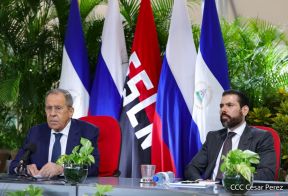 Presidente Daniel Ortega y Vicepresidenta Rosario Murillo en encuentro con Canciller de Rusia, Serguéi Lavrov