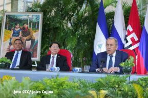 Presidente Daniel Ortega y Vicepresidenta Rosario Murillo en encuentro con Canciller de Rusia, Serguéi Lavrov