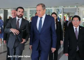 Presidente Daniel Ortega y Vicepresidenta Rosario Murillo en encuentro con Canciller de Rusia, Serguéi Lavrov