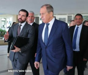 Presidente Daniel Ortega y Vicepresidenta Rosario Murillo en encuentro con Canciller de Rusia, Serguéi Lavrov