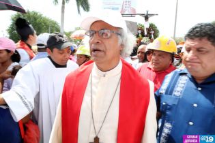 Cardenal Brenes participa en Viacrucis Penitencial