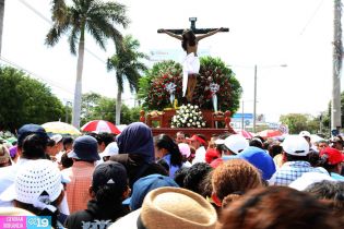 Cardenal Brenes participa en Viacrucis Penitencial