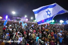 Noche de avivamiento y adoración en la vigilia de Ríos de Agua Viva