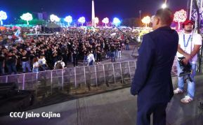 Noche de avivamiento y adoración en la vigilia de Ríos de Agua Viva