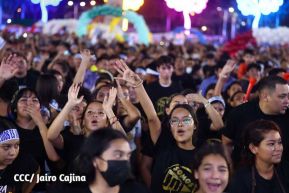 Noche de avivamiento y adoración en la vigilia de Ríos de Agua Viva