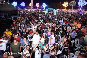 Noche de avivamiento y adoración en la vigilia de Ríos de Agua Viva