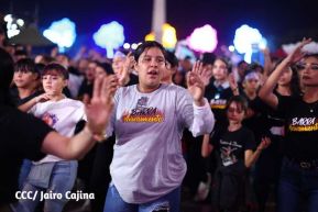 Noche de avivamiento y adoración en la vigilia de Ríos de Agua Viva