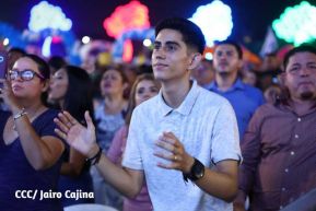 Noche de avivamiento y adoración en la vigilia de Ríos de Agua Viva