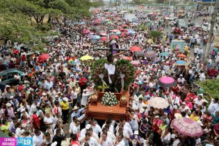 Cardenal Brenes participa en Viacrucis Penitencial