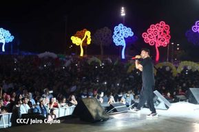 Noche de avivamiento y adoración en la vigilia de Ríos de Agua Viva