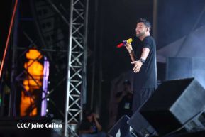 Noche de avivamiento y adoración en la vigilia de Ríos de Agua Viva