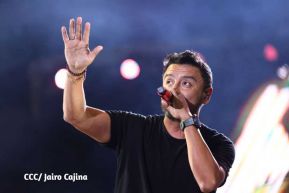 Noche de avivamiento y adoración en la vigilia de Ríos de Agua Viva