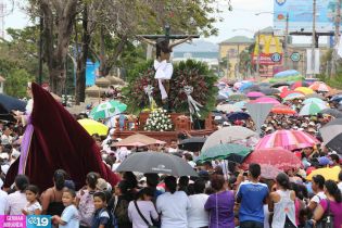 Cardenal Brenes participa en Viacrucis Penitencial