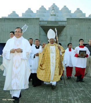Cardenal Brenes: "Dios ha resucitado"