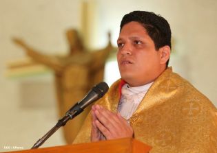 Cardenal Brenes: "Dios ha resucitado"