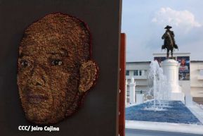 Presidente Daniel Ortega y Compañera Rosario Murillo entregan buses rusos a transportistas