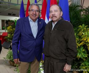 Comandante Daniel Ortega y Compañera Rosario se reúnen con el Presidente del PARLACEN