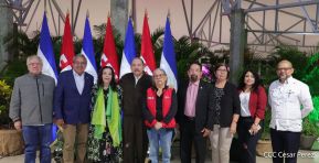 Comandante Daniel Ortega y Compañera Rosario se reúnen con el Presidente del PARLACEN