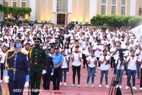Presidente Daniel Ortega y Vicepresidenta Rosario Murillo en encuentro con el Presidente de Irán