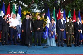 Presidente Daniel Ortega y Vicepresidenta Rosario Murillo en encuentro con el Presidente de Irán