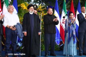 Presidente Daniel Ortega y Vicepresidenta Rosario Murillo en encuentro con el Presidente de Irán
