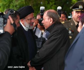 Presidente Daniel Ortega y Vicepresidenta Rosario Murillo en encuentro con el Presidente de Irán