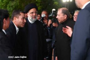 Presidente Daniel Ortega y Vicepresidenta Rosario Murillo en encuentro con el Presidente de Irán
