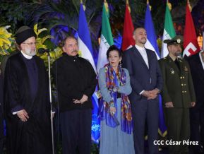 Presidente Daniel Ortega y Vicepresidenta Rosario Murillo en encuentro con el Presidente de Irán