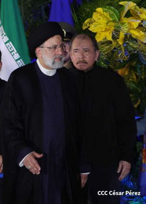 Presidente Daniel Ortega y Vicepresidenta Rosario Murillo en encuentro con el Presidente de Irán