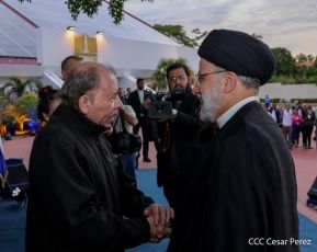 Presidente Daniel Ortega y Vicepresidenta Rosario Murillo en encuentro con el Presidente de Irán