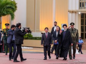Presidente Daniel Ortega y Vicepresidenta Rosario Murillo en encuentro con el Presidente de Irán