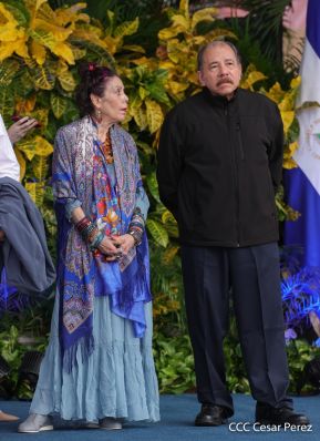 Presidente Daniel Ortega y Vicepresidenta Rosario Murillo en encuentro con el Presidente de Irán