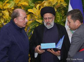 Presidente Daniel Ortega y Vicepresidenta Rosario Murillo en Acto de Clausura de la Visita del Presidente de Irán