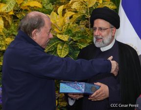 Presidente Daniel Ortega y Vicepresidenta Rosario Murillo en Acto de Clausura de la Visita del Presidente de Irán
