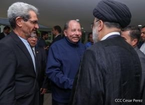Presidente Daniel Ortega y Vicepresidenta Rosario Murillo en Acto de Clausura de la Visita del Presidente de Irán