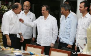 Presidente Daniel y Compañera Rosario sostienen encuentro con Canciller de México